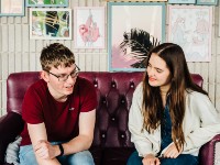 Students sitting in Curiositea